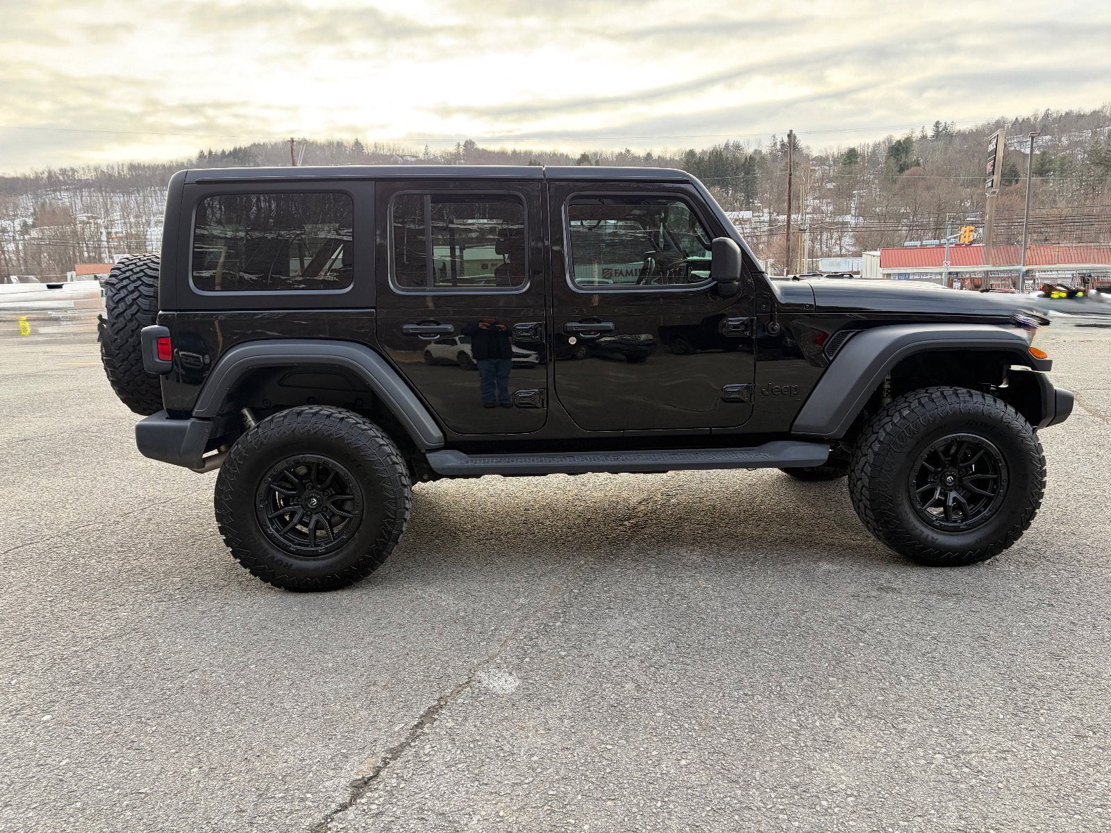2023 Jeep Wrangler 4-Door Sport Altitude 4x4