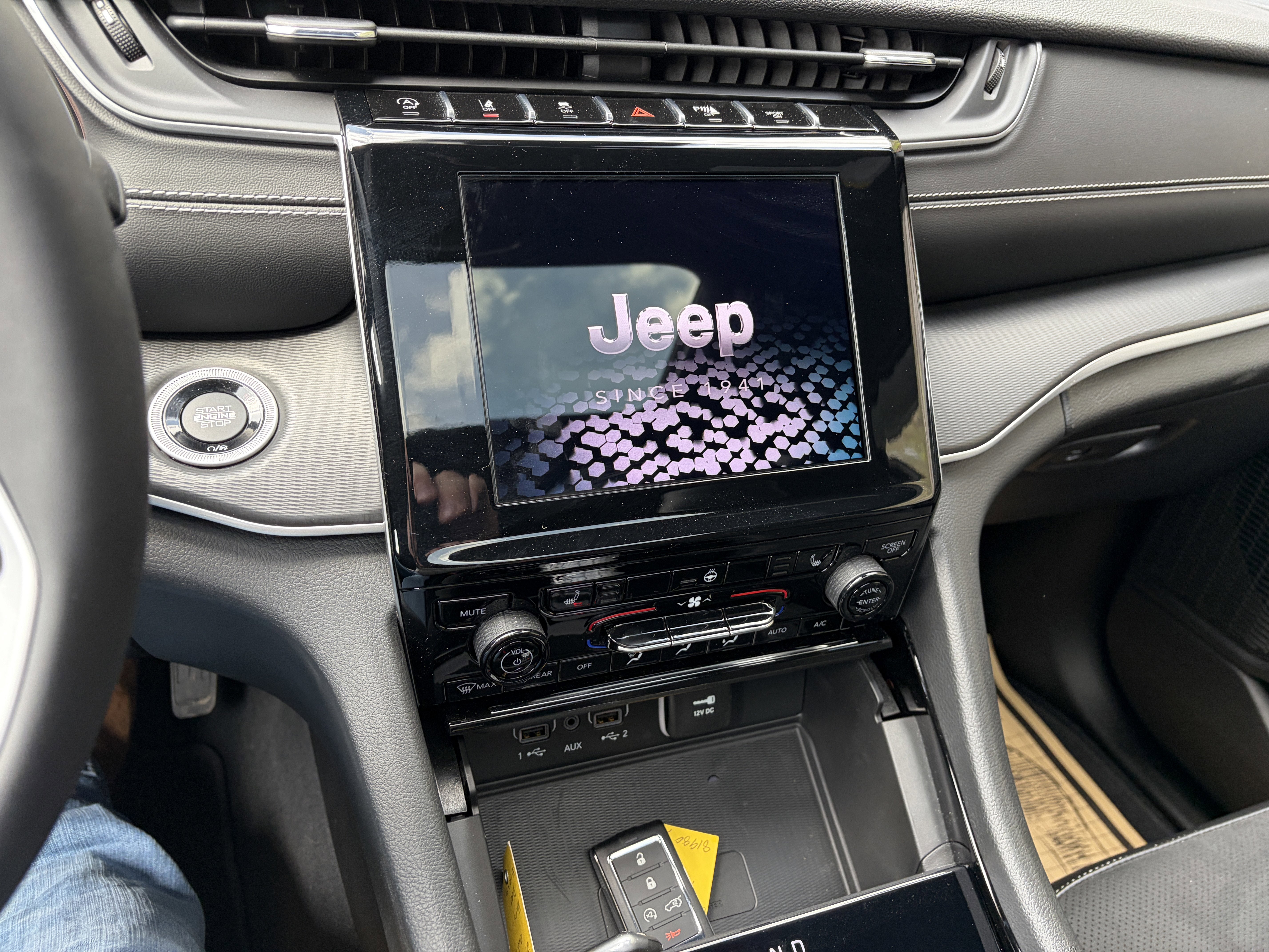 2023 Jeep Grand Cherokee L Altitude 4x4