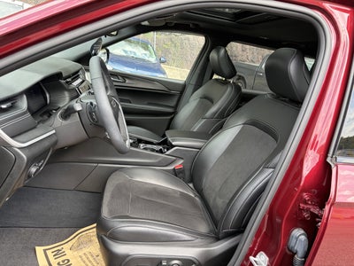 2023 Jeep Grand Cherokee L Altitude 4x4