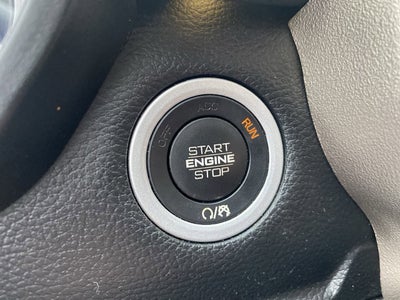 2020 RAM 1500 Laramie Crew Cab 4x4 5'7" Box