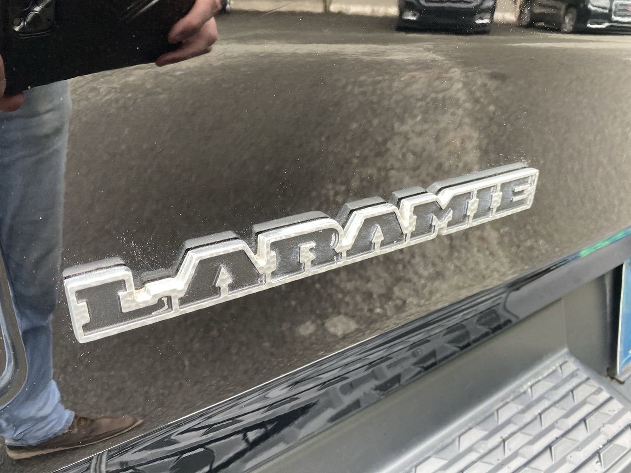 2020 RAM 1500 Laramie Crew Cab 4x4 5'7" Box