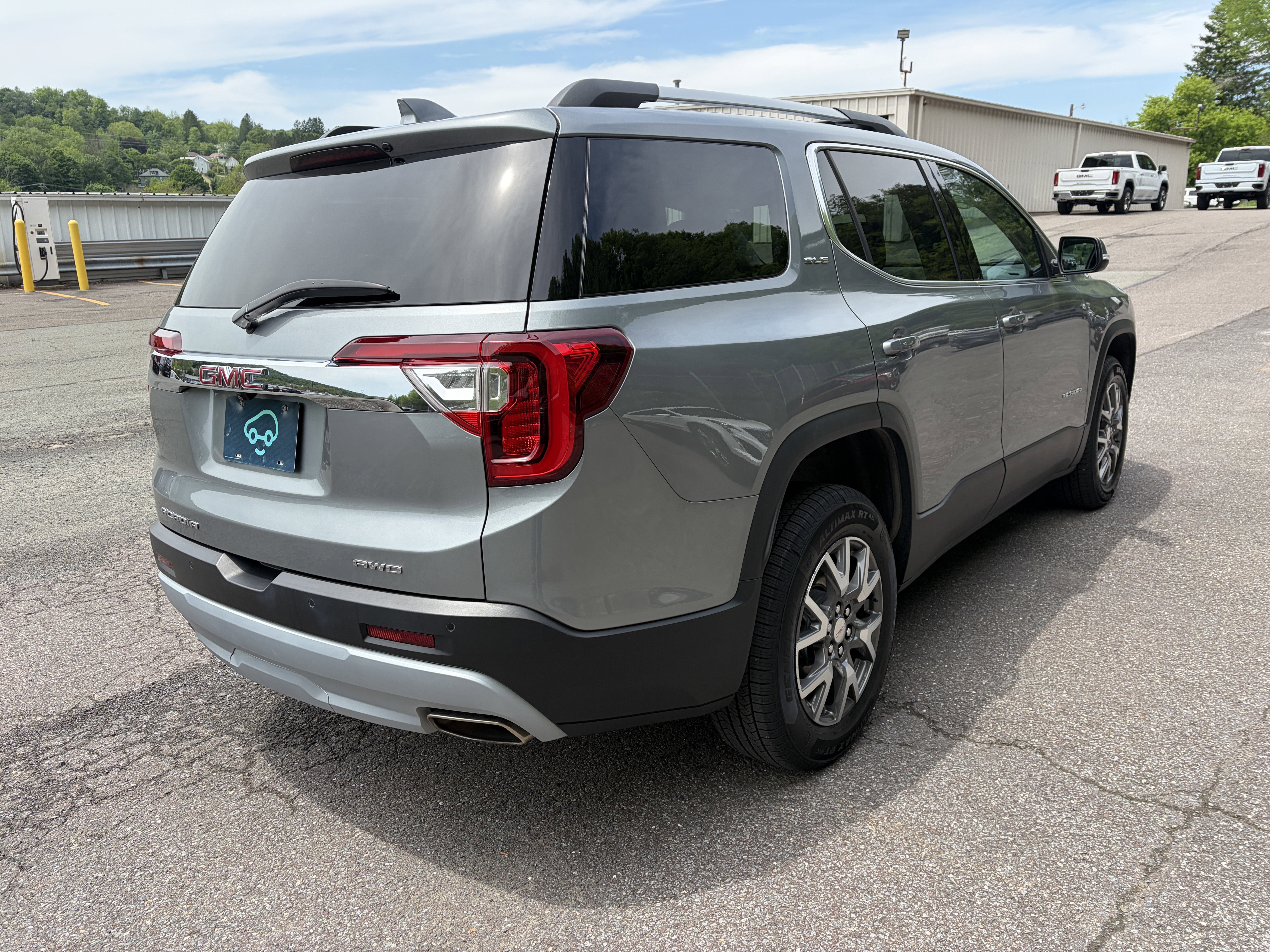 2023 GMC Acadia SLE