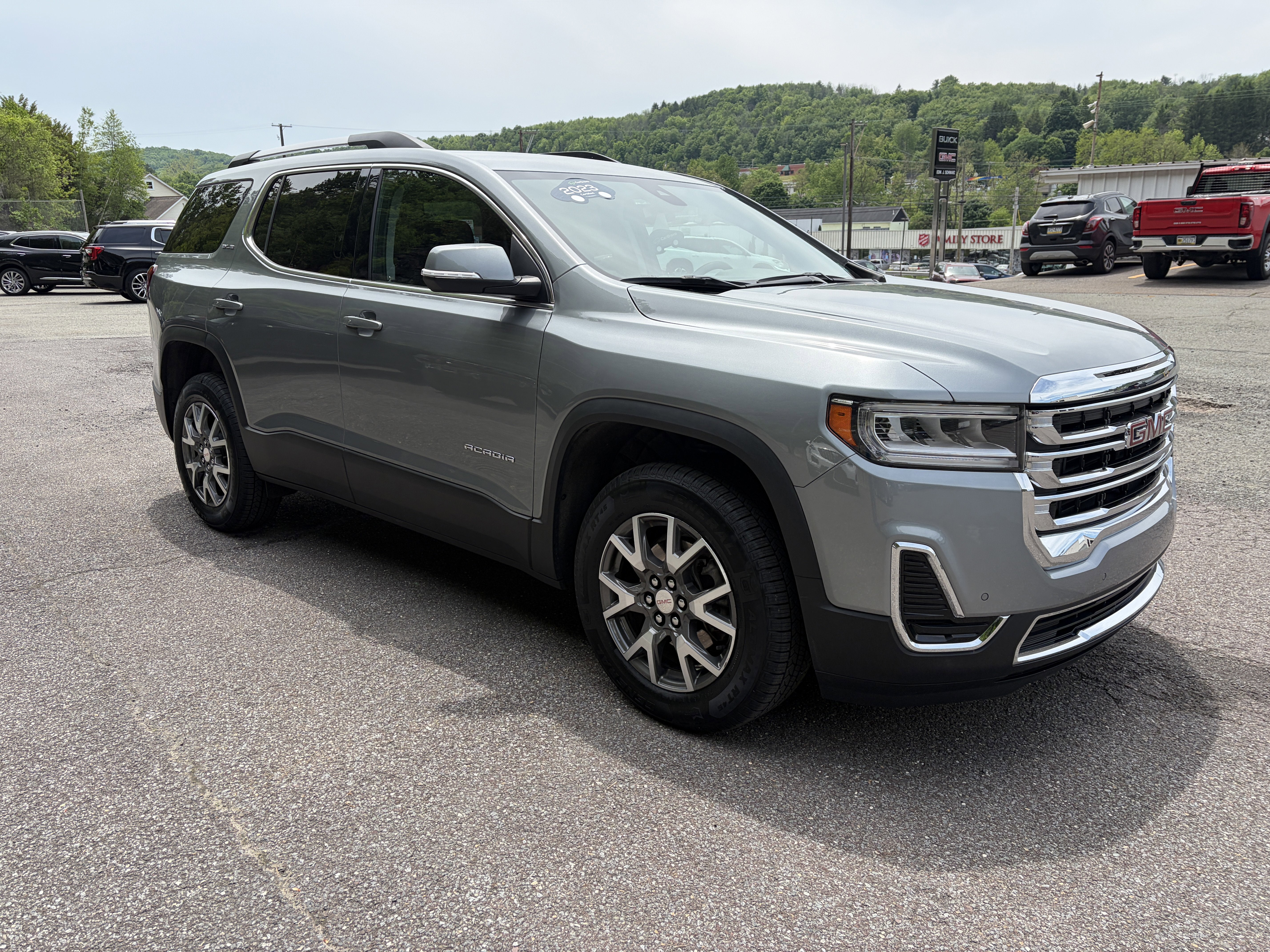 2023 GMC Acadia SLE