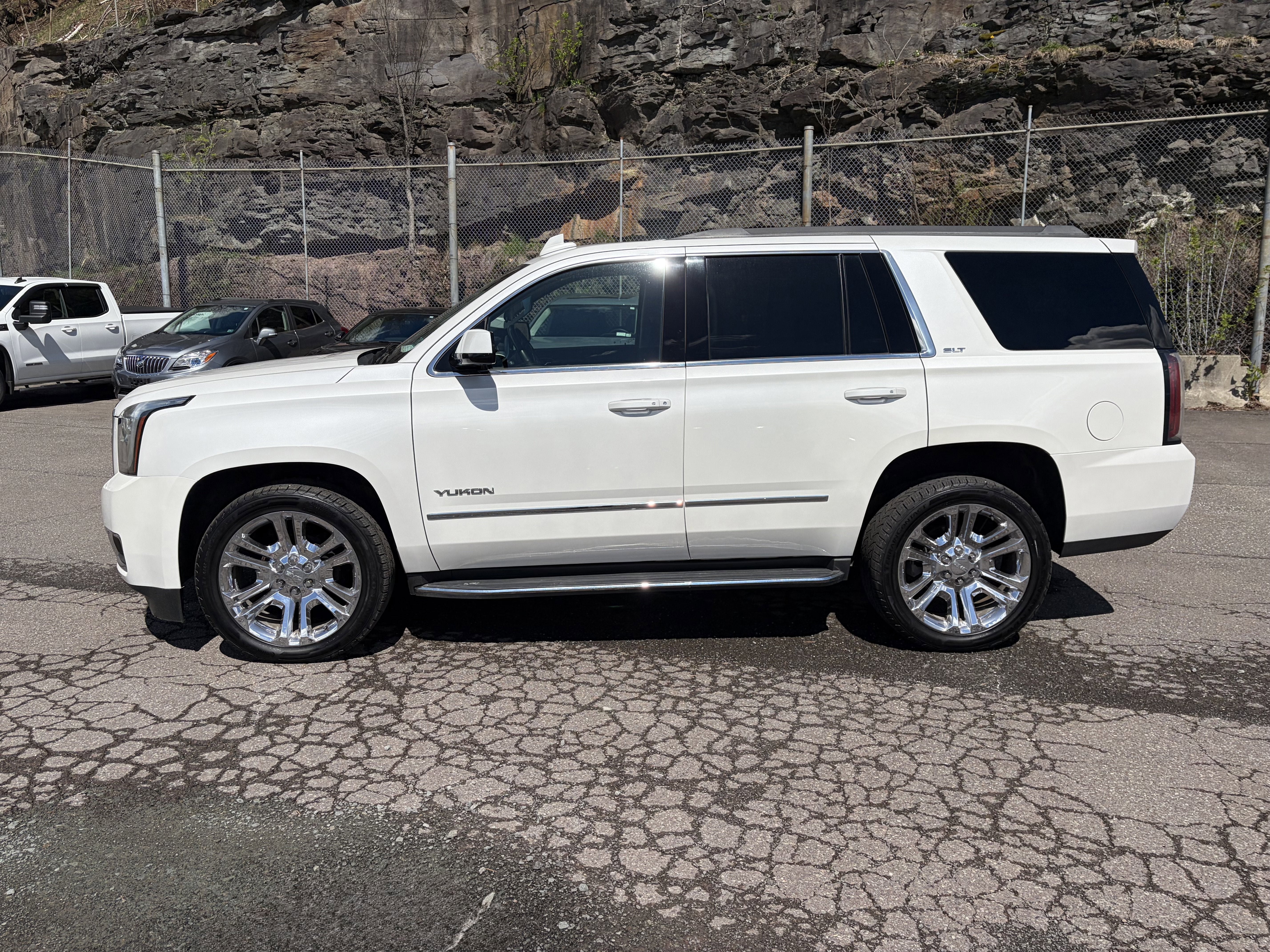 2020 GMC Yukon SLT