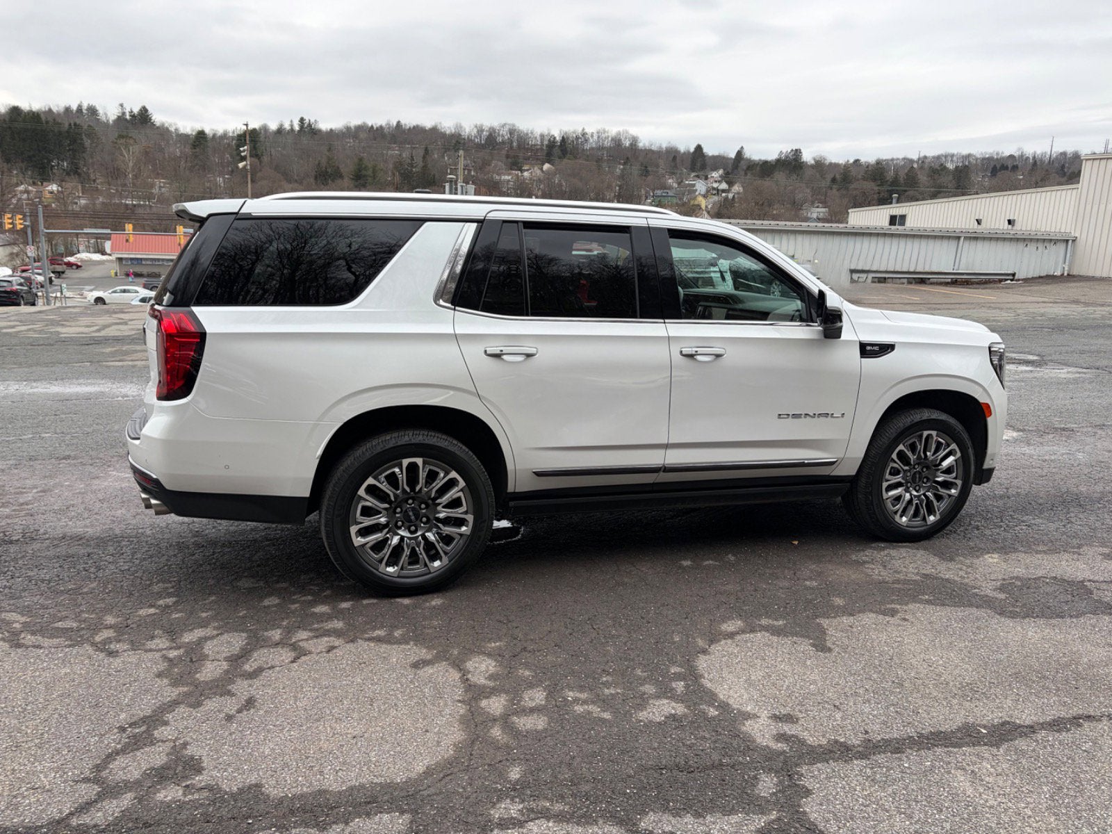 2023 GMC Yukon Denali Ultimate