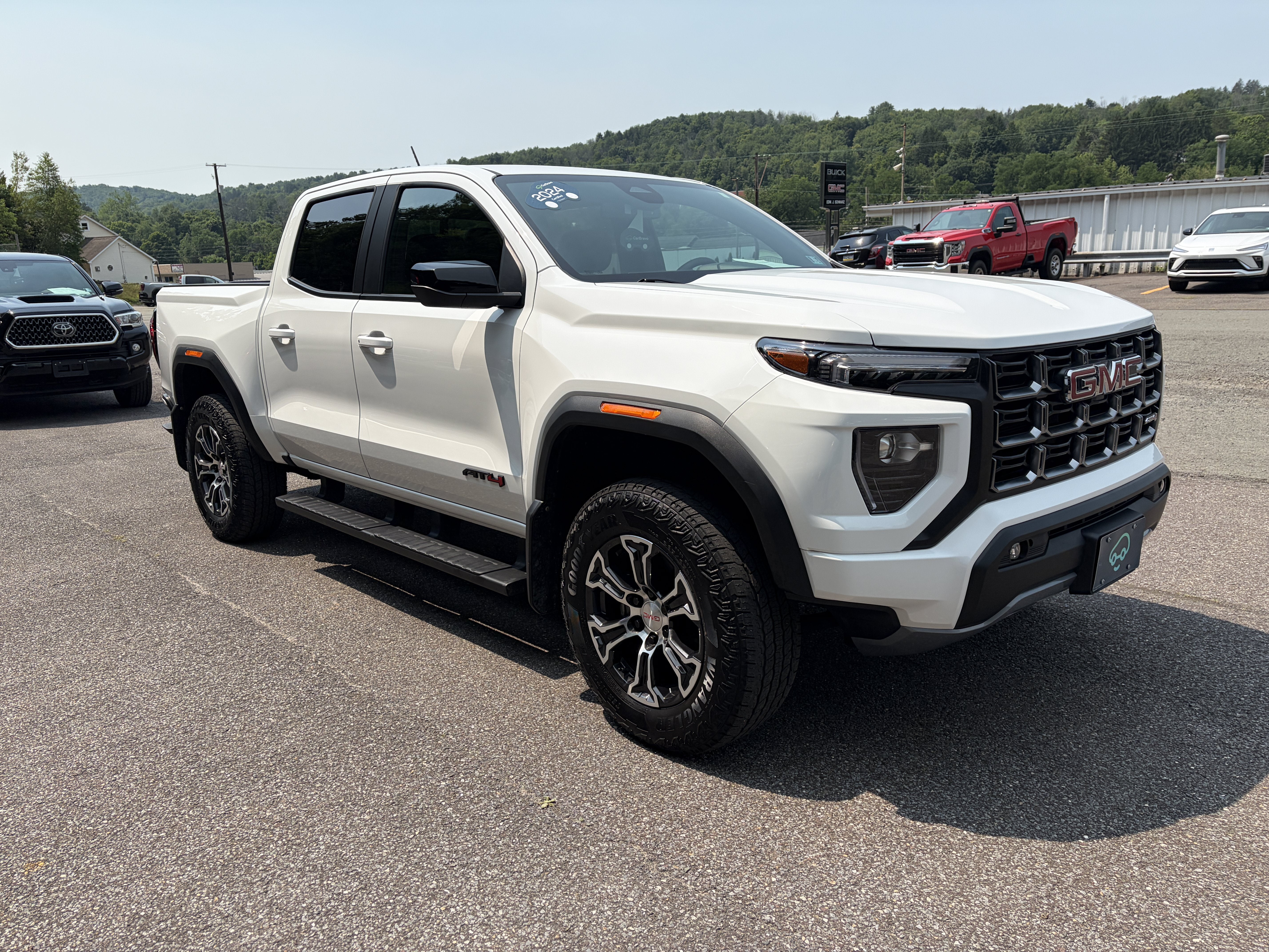 2024 GMC Canyon AT4