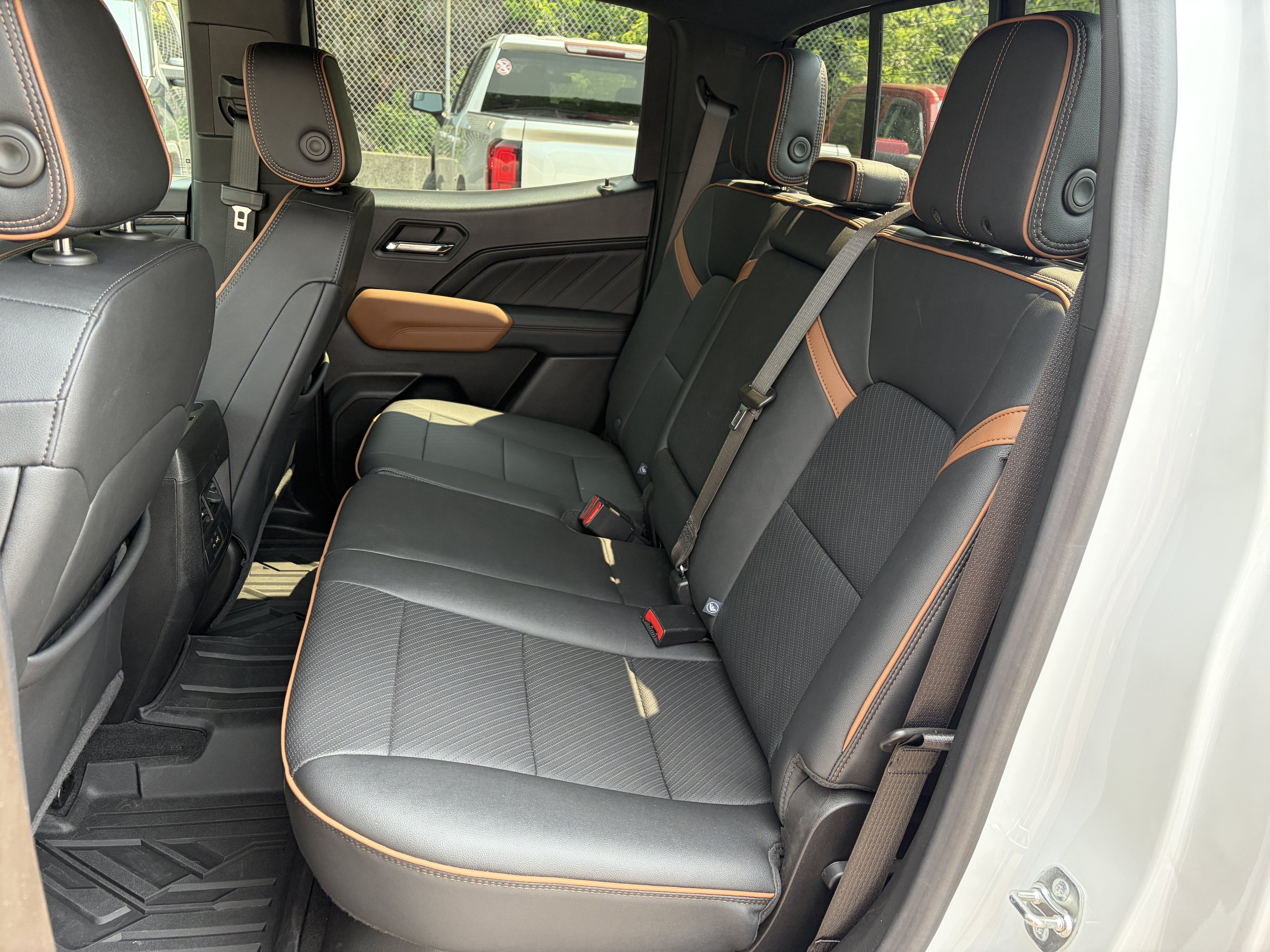 2024 GMC Canyon AT4