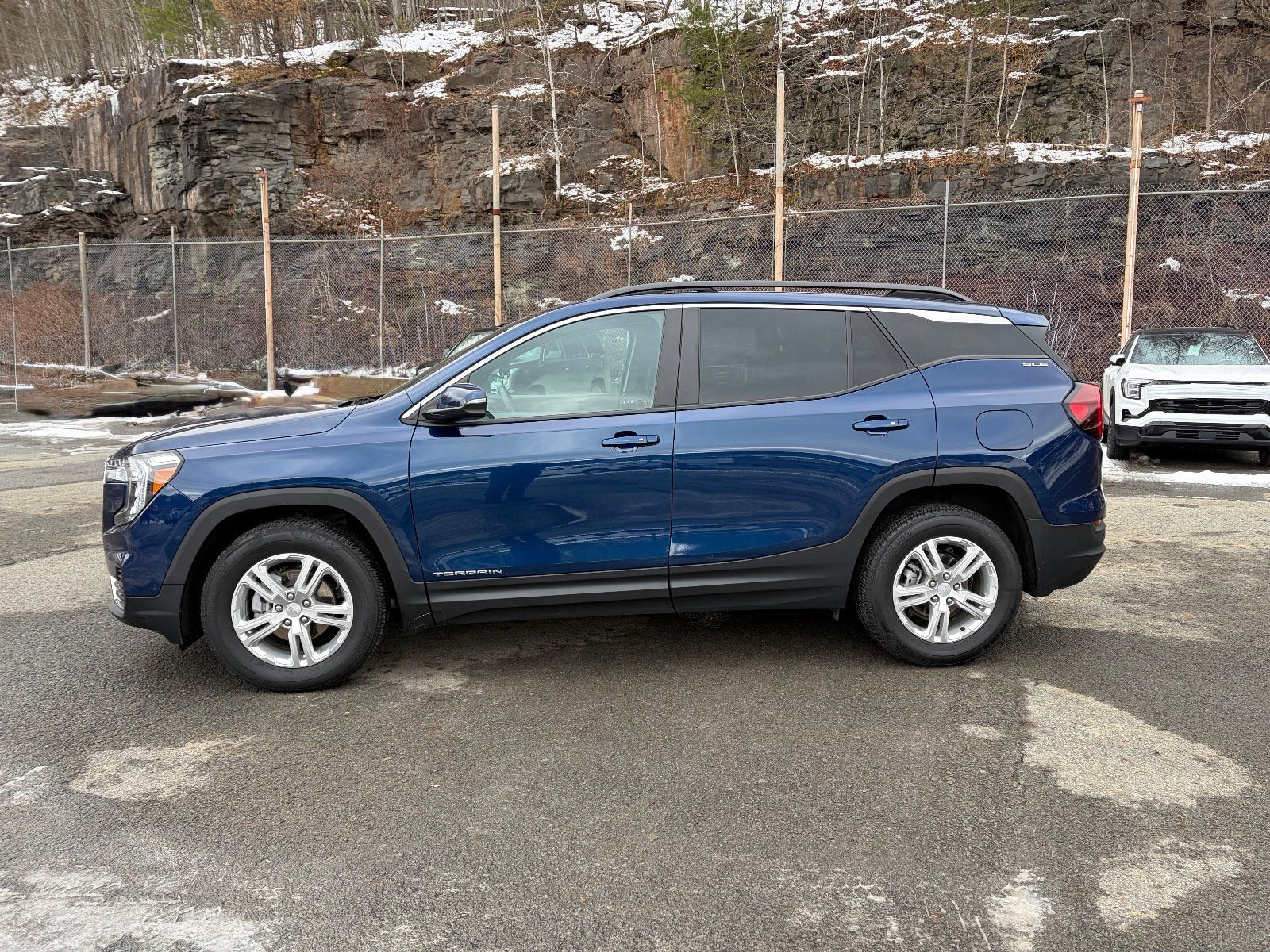 2022 GMC Terrain SLE