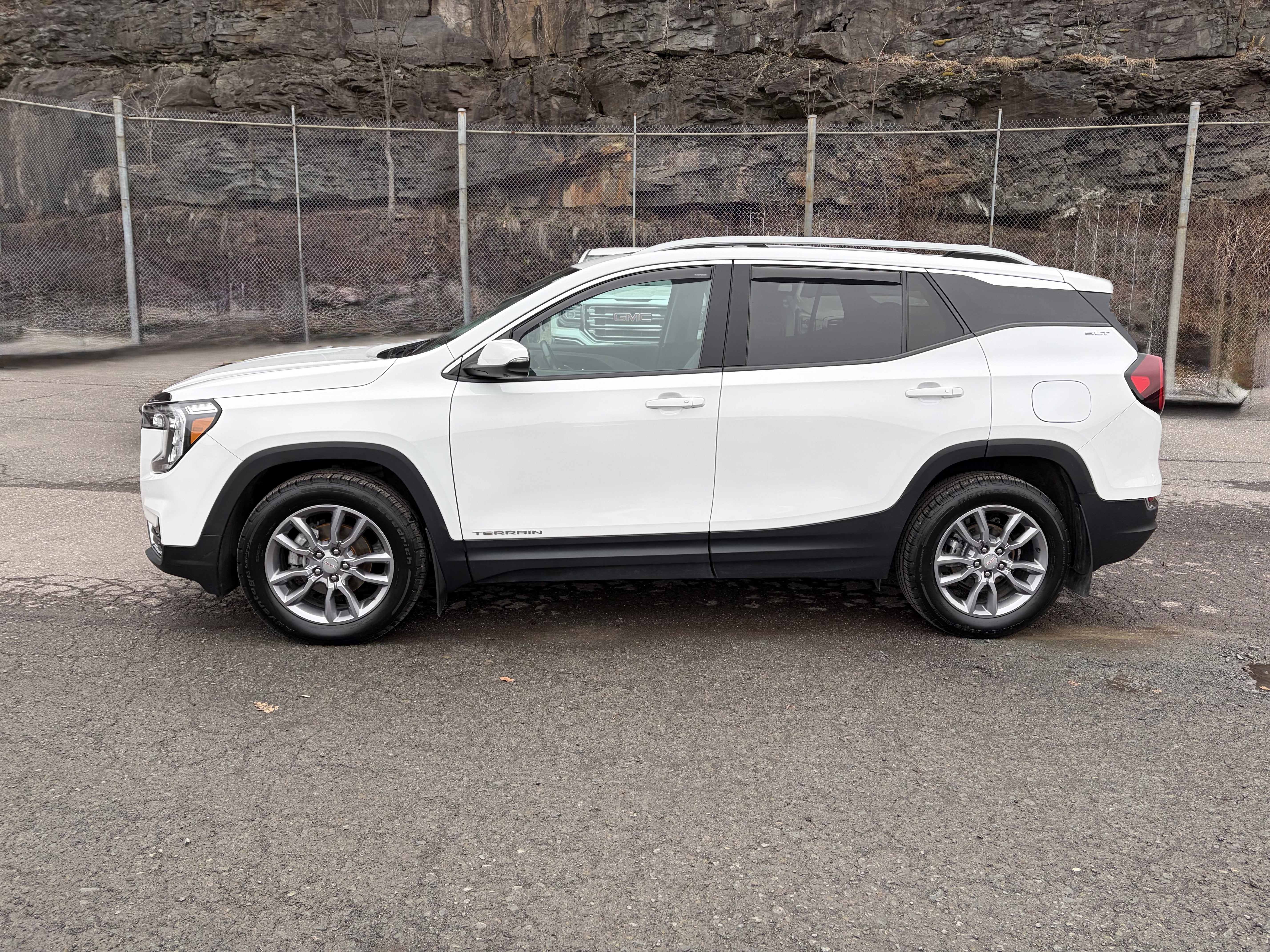 2022 GMC Terrain SLT