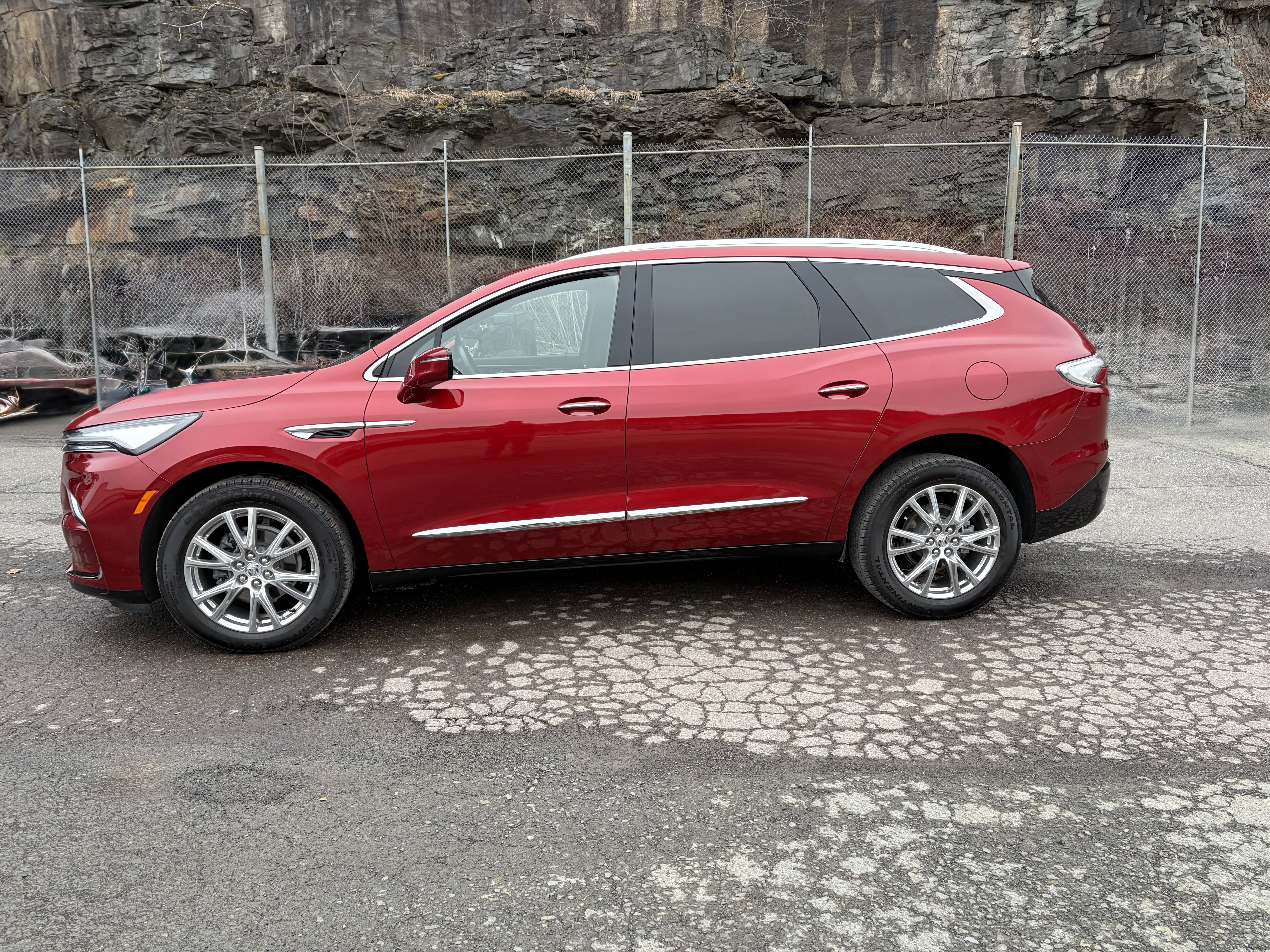 2023 Buick Enclave Essence